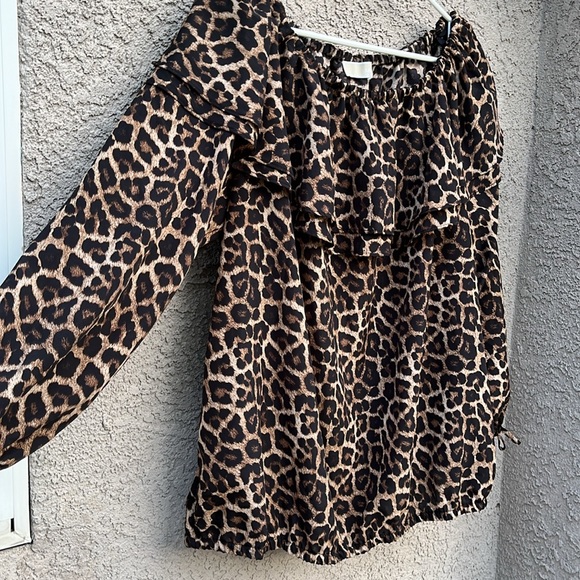 Leopard Print Off-Shoulder Top - Picture 3 of 4